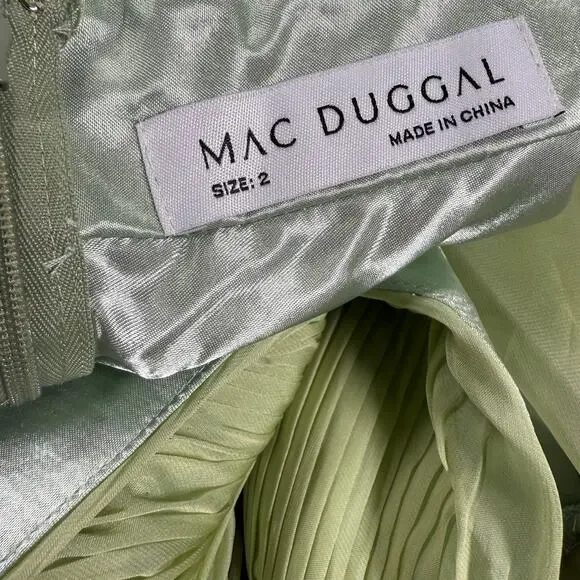 Mac Duggal NWT Sage Green Pleated Cut Out Long Sleeve Lace Up Tiered Gown Size 2 - Picture 4 of 9